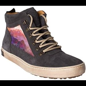 Inkkas “Andries camping boot” high-top style sneakers SIZE 9 WOMENS/ SIZE 7 MEN